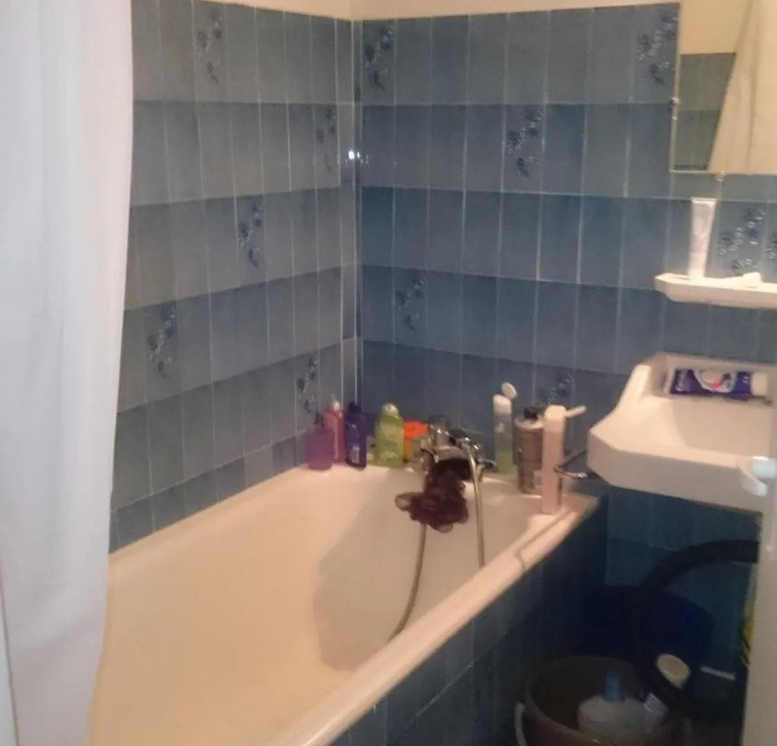 Chambre Privee Dans Un Appartement En Colocation A Grenoble A3 Homestay