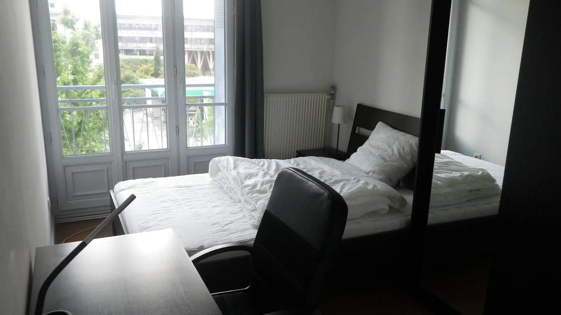 Chambre Privee Dans Un Appartement En Colocation A Grenoble A3