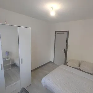 Dans Partage, A 8 Min Du Centre-ville Séjour chez l'habitant
